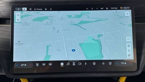 2023 Rivian R1S - Images - 18