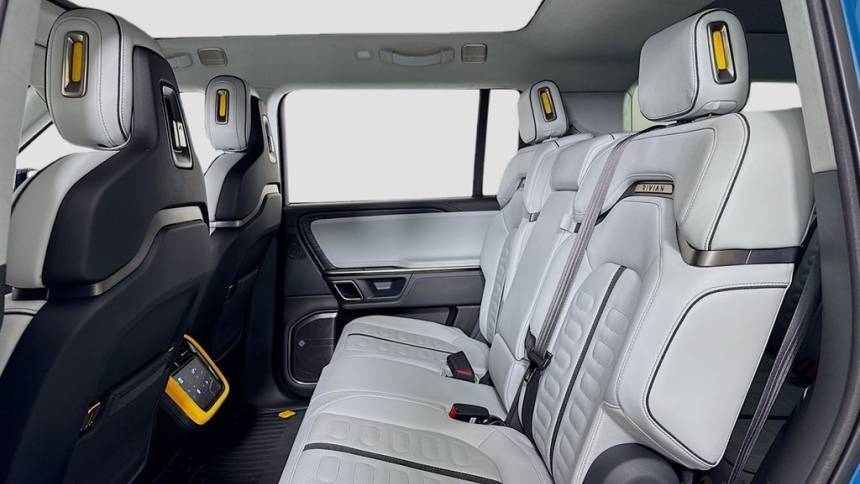 2023 Rivian R1S - Images - 27