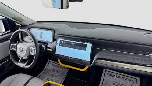 2023 Rivian R1S - Images - 30