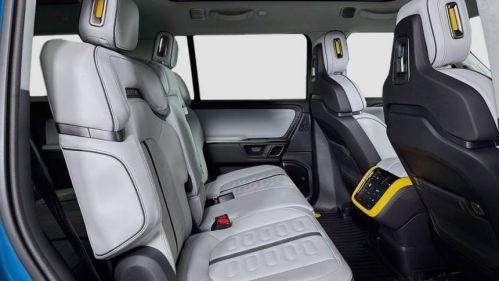 2023 Rivian R1S - Images - 35