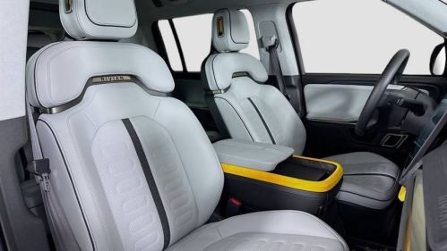 2023 Rivian R1S - Images - 36
