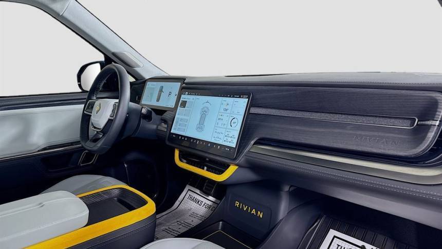 2023 Rivian R1S - Images - 37