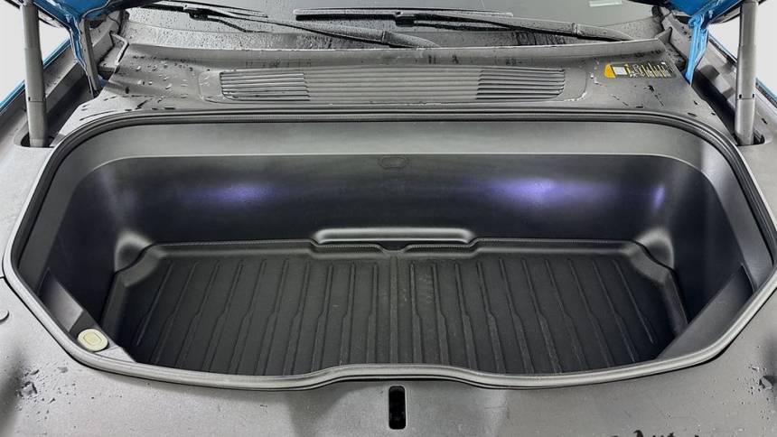 2023 Rivian R1S - Images - 38