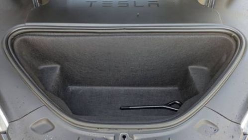 2018 Tesla Model S - Images - 24