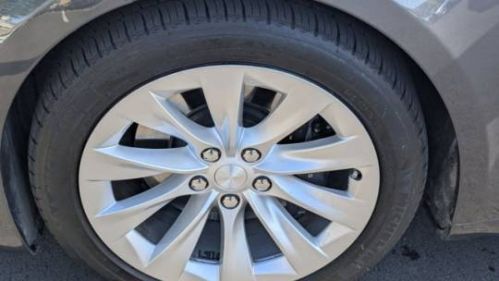 2018 Tesla Model S - Images - 25
