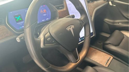 2021 Tesla Model S - Images - 12