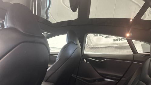 2021 Tesla Model S - Images - 15