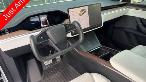 2022 Tesla Model X - Images - 5