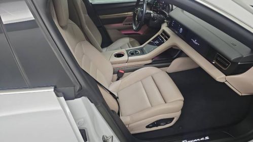 2023 Porsche Taycan - Images - 8