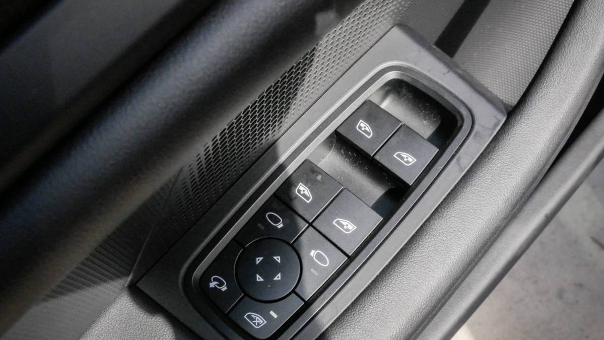 2024 Porsche Taycan - Images - 14