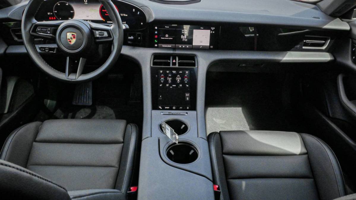 2024 Porsche Taycan - Images - 27