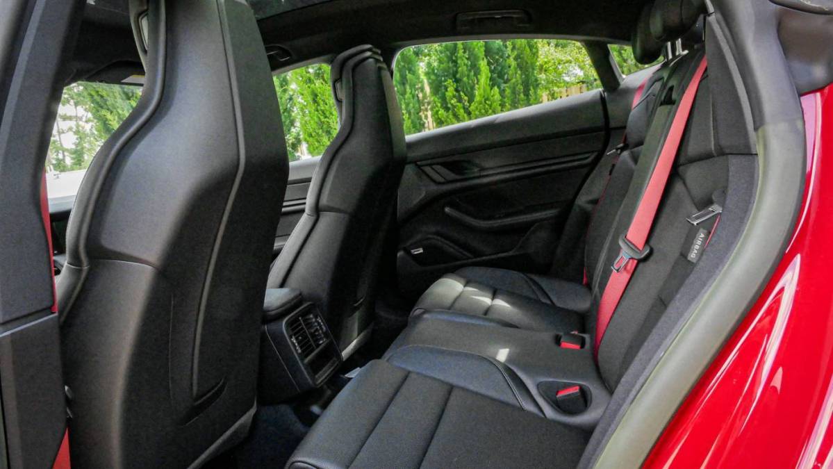 2024 Porsche Taycan - Images - 29