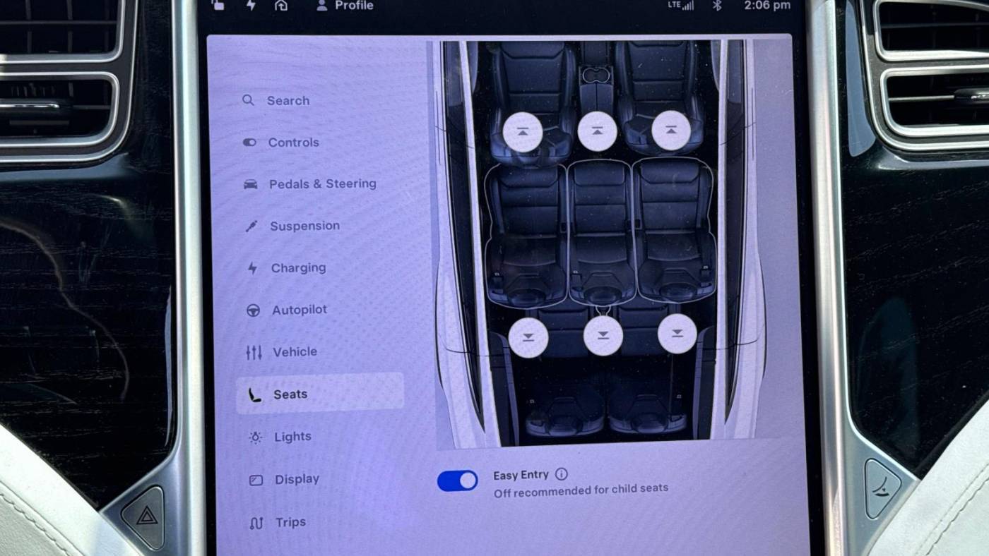 2016 Tesla Model X 5YJXCAE25GF015241