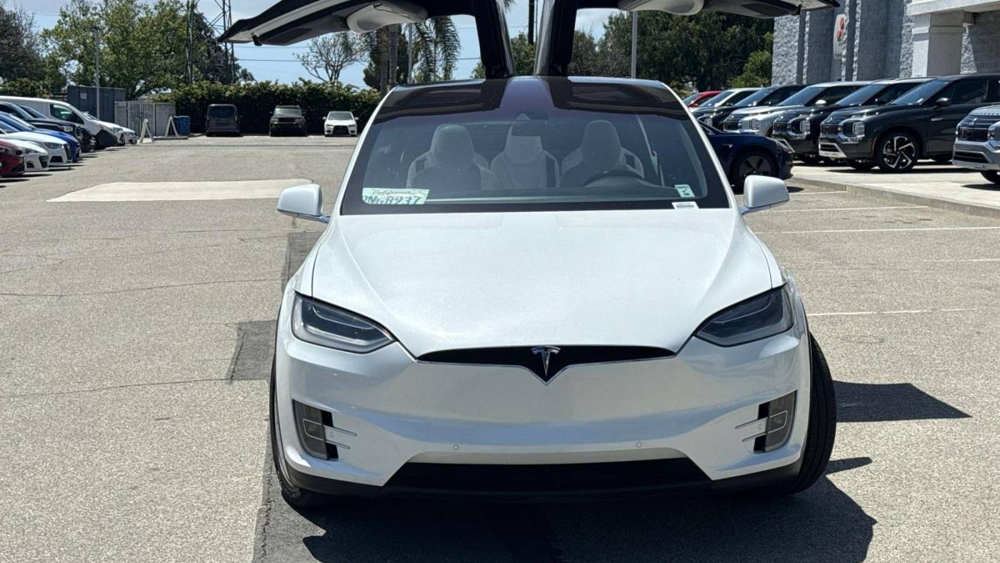 2016 Tesla Model X 5YJXCAE25GF015241