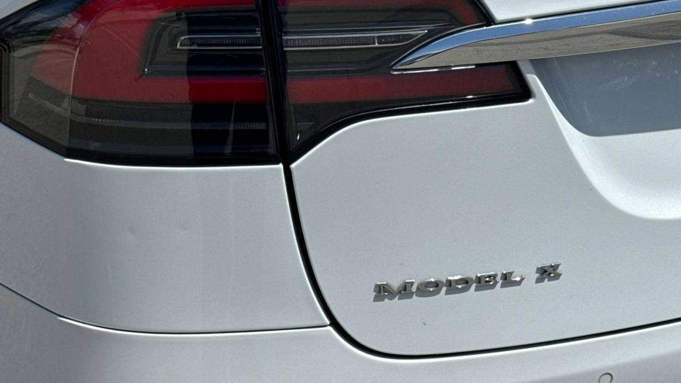 2016 Tesla Model X 5YJXCAE25GF015241