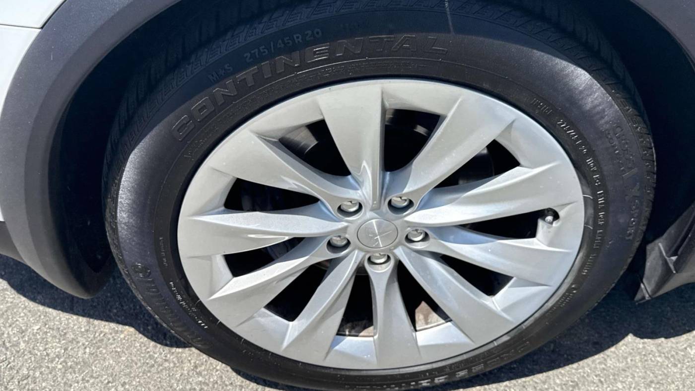 2016 Tesla Model X 5YJXCAE25GF015241