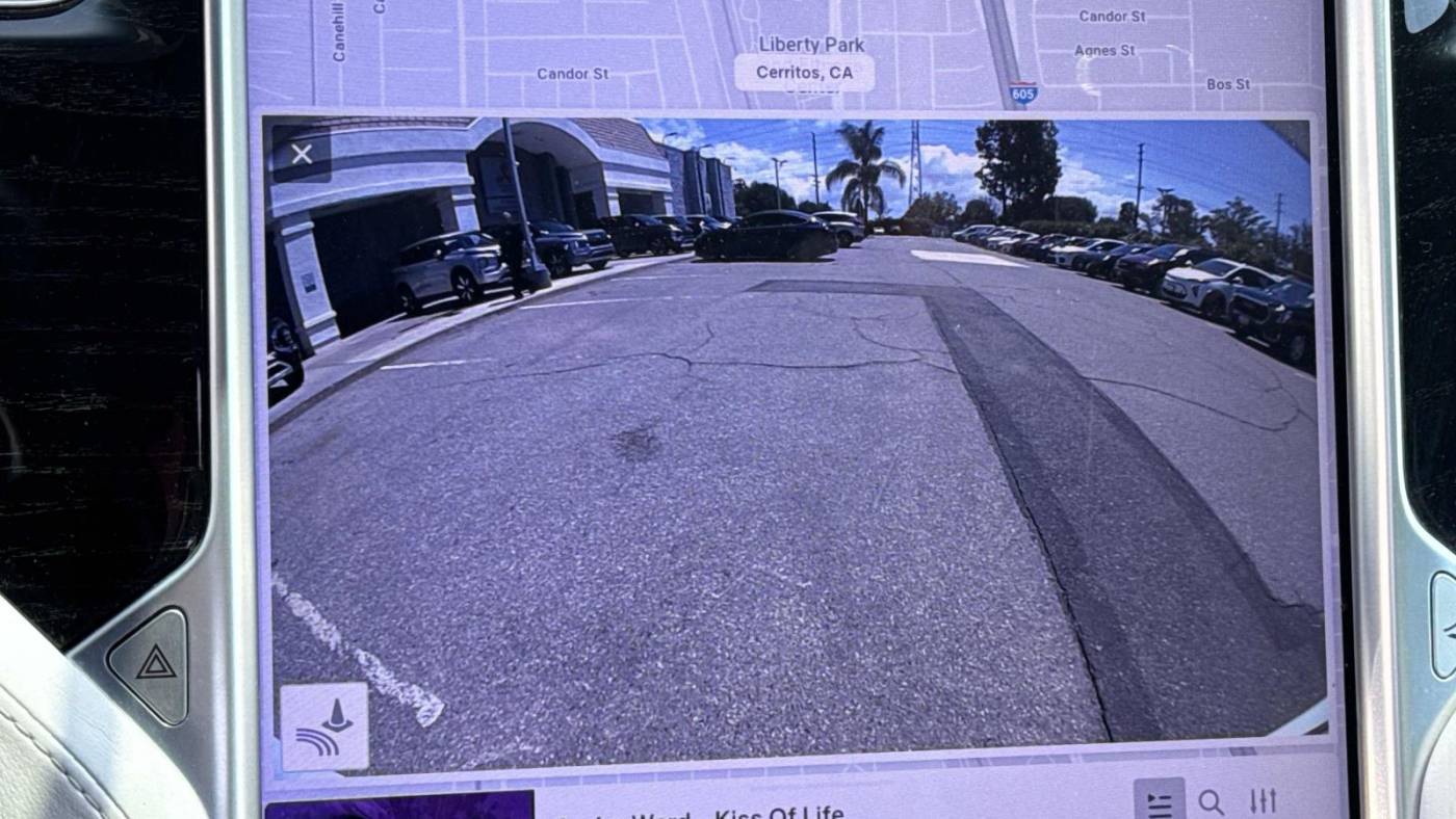 2016 Tesla Model X 5YJXCAE25GF015241