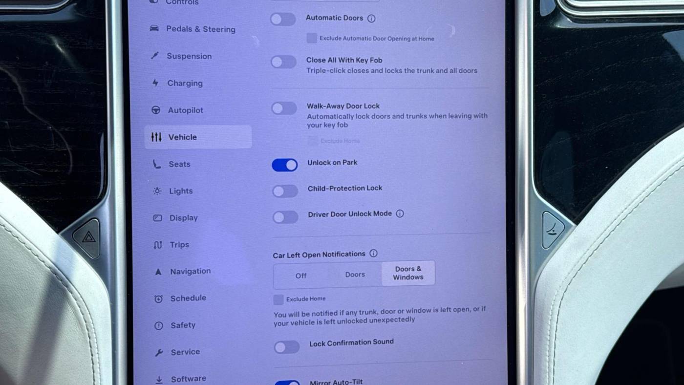 2016 Tesla Model X 5YJXCAE25GF015241