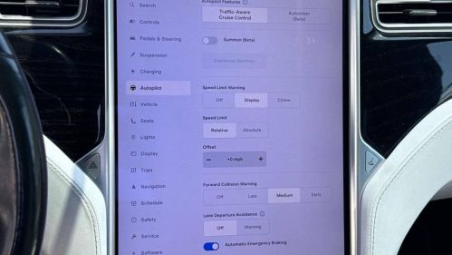 2016 Tesla Model X 5YJXCAE25GF015241