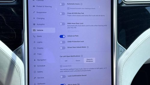 2016 Tesla Model X 5YJXCAE25GF015241