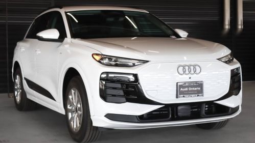 2025 Audi Q6 e-tron - Images - 11
