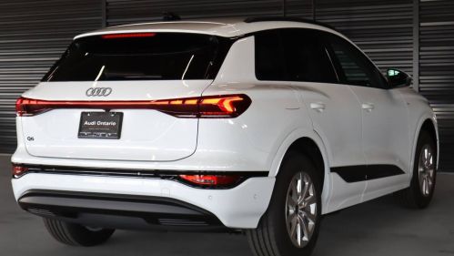 2025 Audi Q6 e-tron - Images - 15
