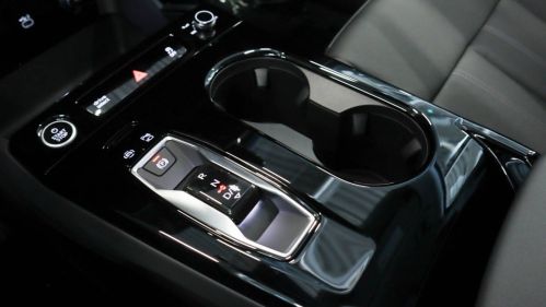 2025 Audi Q6 e-tron - Images - 22