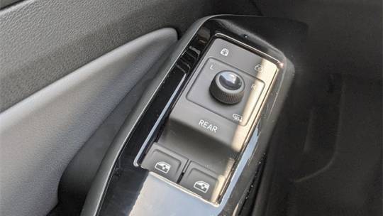 2025 Volkswagen ID.4 1V2WSPE81SC008586