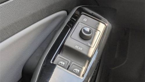 2025 Volkswagen ID.4 1V2WSPE81SC008586