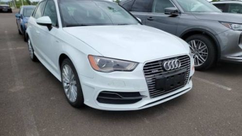 2016 Audi A3 Sportback e-tron - Images - 1
