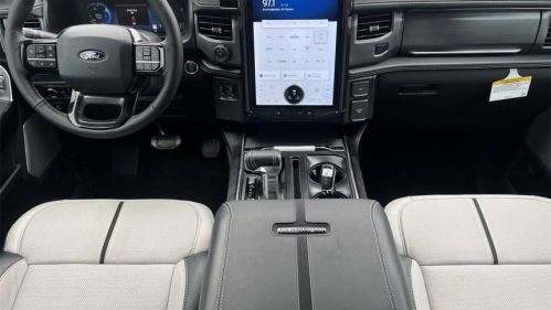 2025 Ford F-150 Lightning - Images - 2