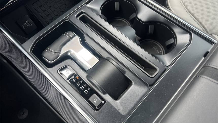 2025 Ford F-150 Lightning - Images - 13