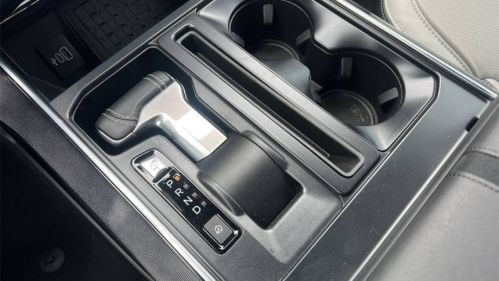 2025 Ford F-150 Lightning - Images - 13
