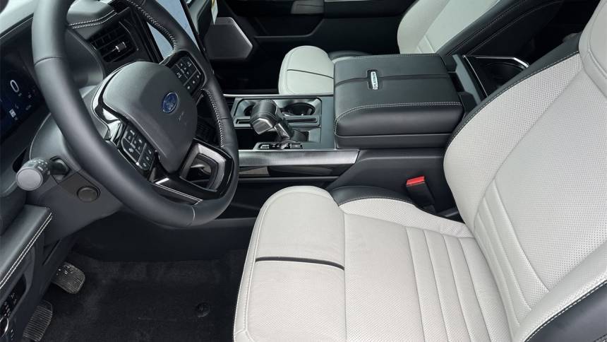 2025 Ford F-150 Lightning - Images - 26
