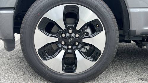 2025 Ford F-150 Lightning - Images - 45