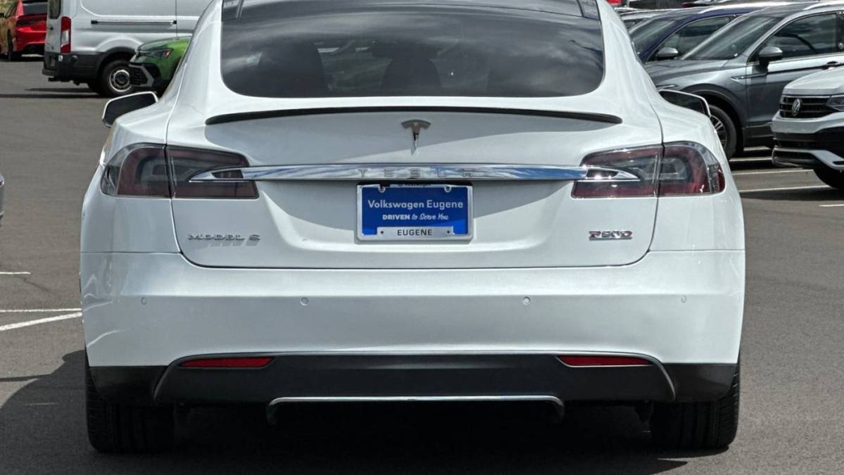 2016 Tesla Model S - Images - 4