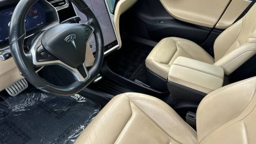 2016 Tesla Model S - Images - 9