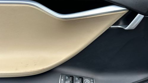 2016 Tesla Model S - Images - 10