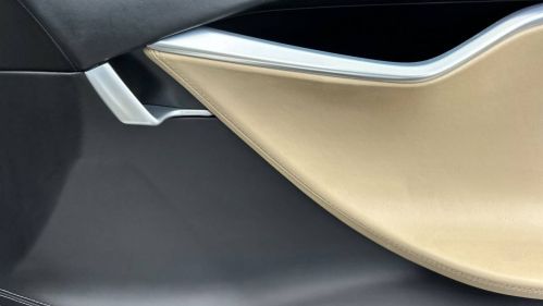 2016 Tesla Model S - Images - 18