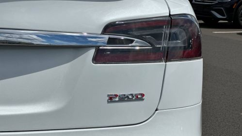 2016 Tesla Model S - Images - 30