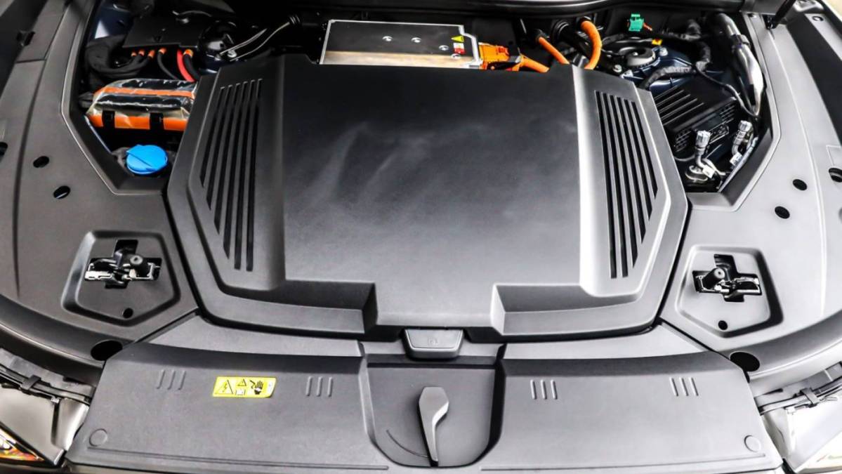 2024 Audi Q8 e-tron - Images - 11