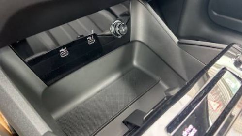 2025 Audi Q6 e-tron - Images - 19
