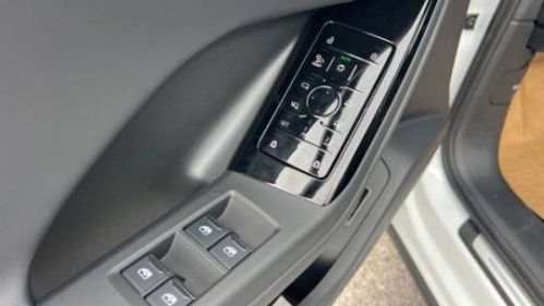 2025 Audi Q6 e-tron - Images - 23