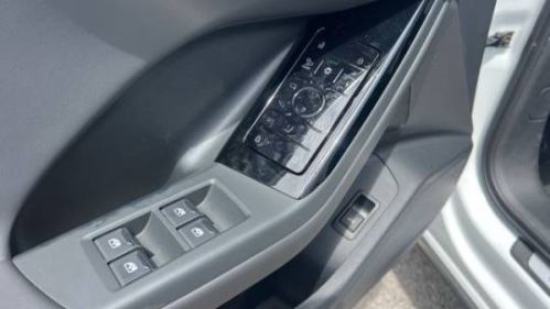 2025 Audi Q6 e-tron - Images - 21