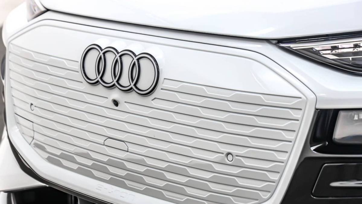 2025 Audi Q6 e-tron - Images - 13
