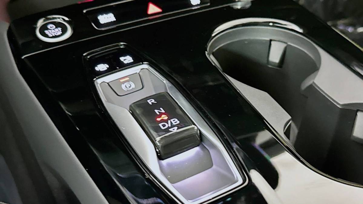 2025 Audi Q6 e-tron - Images - 6