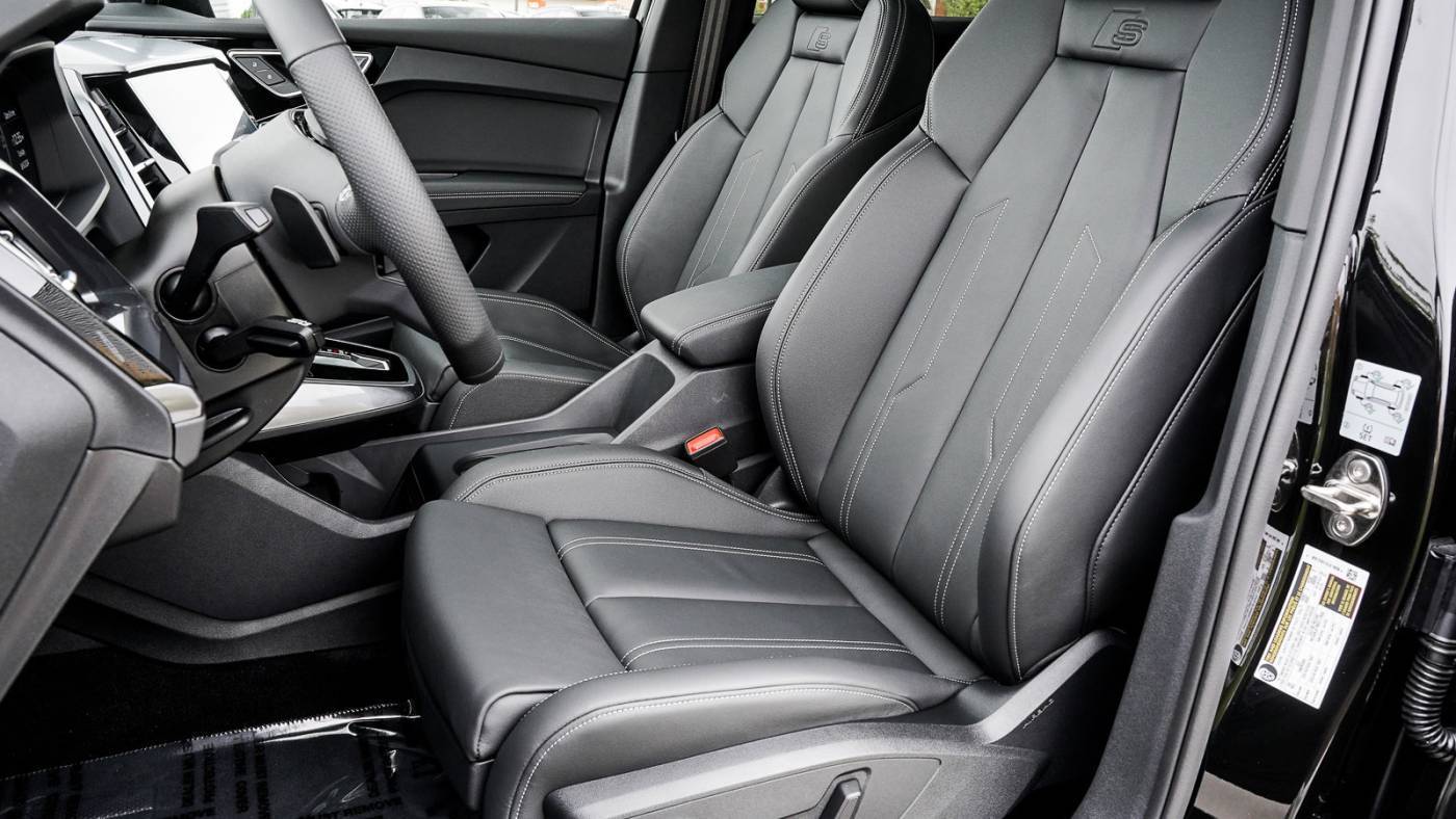 2024 Audi Q4 e-tron WA13UBFZ9RP077192