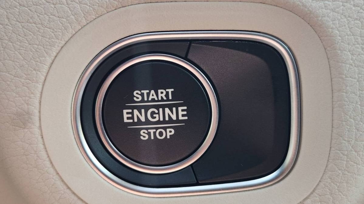 2025 Mercedes GLE - Images - 22