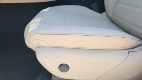 2025 Mercedes GLE - Images - 25