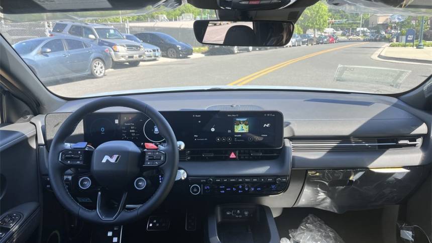 2025 Hyundai IONIQ 5 - Images - 25
